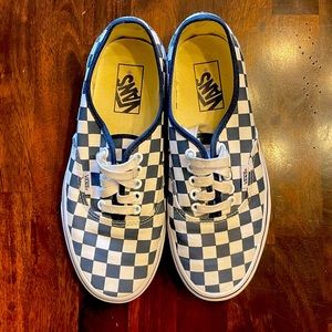 VANS navy checkered women’s size 8